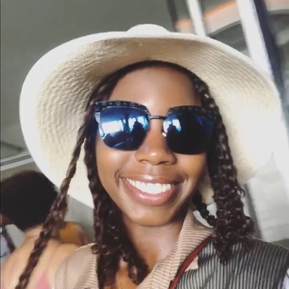 Meet your Posher, Zoe